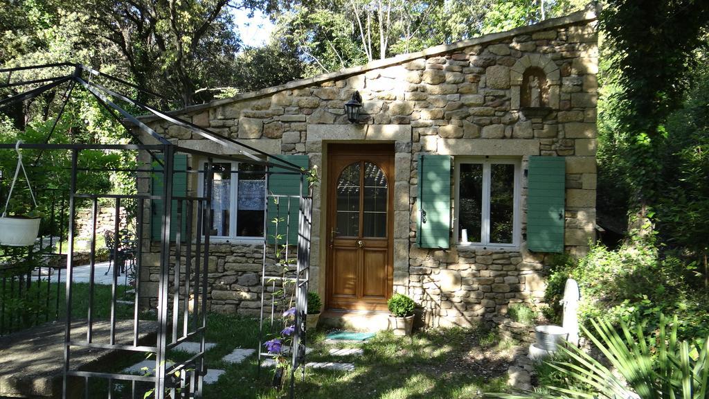Villa Le Mazet Remoulins Exterior foto